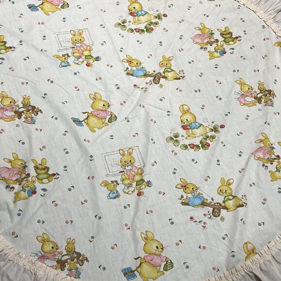 Vintage Tablecloth Handmade Easter Bunny Rabbit School‎ Spring Ruffle Round - Picture 6 of 8